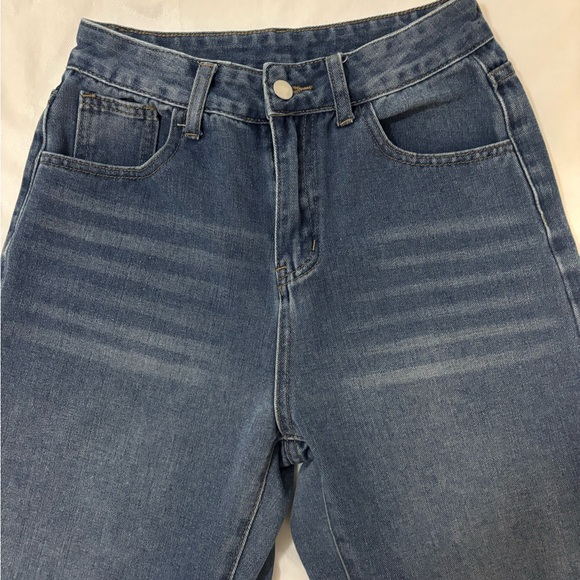 Classic Blue Women's Jeans - Picture 1 of 5